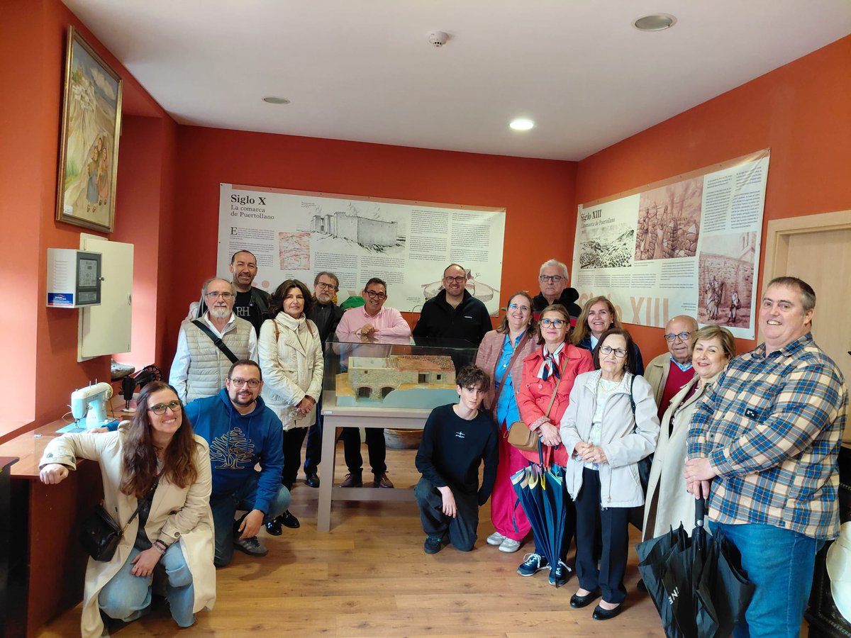 SalesCoopPllano's tweet photo. CONVIVENCIA ZONA SUR - SALESIANOS COOPERADORES de la provincia @CooperadoresSJB
Hoy nos hemos reunido en nuestra casa @SJBpuertollano, con hermanos cooperadores de la zona sur.
Tras el  recibimiento, visita al Museo Etnológico, Eucaristía en la Parroquia y Comida fraterna. https://t.co/s3kth2p5YY