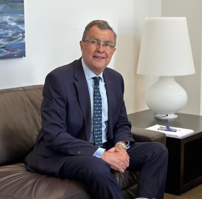 RTVEMurcia's tweet photo. 🔴🔴 Fallece José Ballesta, alcalde de Murcia, a los 67 años, a consecuencia de una larga enfermedad que sufría desde 2024.

El Ayuntamiento de Murcia decreta tres días de luto. https://t.co/0R0MLSs6rm