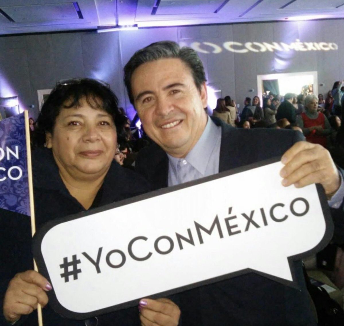 ChristianABravo's tweet photo. Feliz día de las madres, especialmente a la mía, quien me ha dado tantas lecciones de vida, su amor incondicional y toda su dedicación para sus hijos, nietos y con mi padre. Te amo Mamá . https://t.co/vuhu3FmmrL