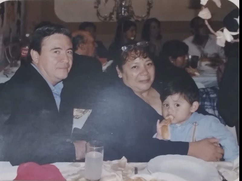ChristianABravo's tweet photo. Feliz día de las madres, especialmente a la mía, quien me ha dado tantas lecciones de vida, su amor incondicional y toda su dedicación para sus hijos, nietos y con mi padre. Te amo Mamá . https://t.co/vuhu3FmmrL
