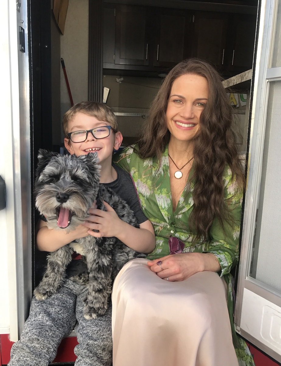 _JulianHilliard's tweet photo. Happy Mother’s Day to all my “moms” but especially MY mom!!! https://t.co/C3yvsuXiBE