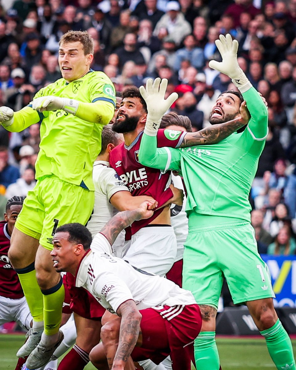 el_genio07's tweet photo. West Ham have been robbed😅
Killed 2 birds with one stone

Help Arsenal win the league 
Help Tottenham avoid relegation
#epl https://t.co/4Jjx7qzDnn