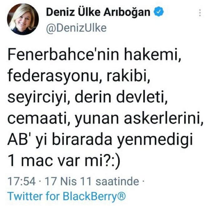 Deniz Ülke Arıboğan,
Fenerbahçe’nin hakemi, federasyonu, rakibi, seyircisi, derin devleti, cemaati, Yunan askerleri ve AB’siyle birden yenemediği tek bir maç var mı diye soruyorsun…
O zaman ben de sana sorayım:
Bir profesörün bu kadar komik, bu kadar acınası bir komplo teorisi