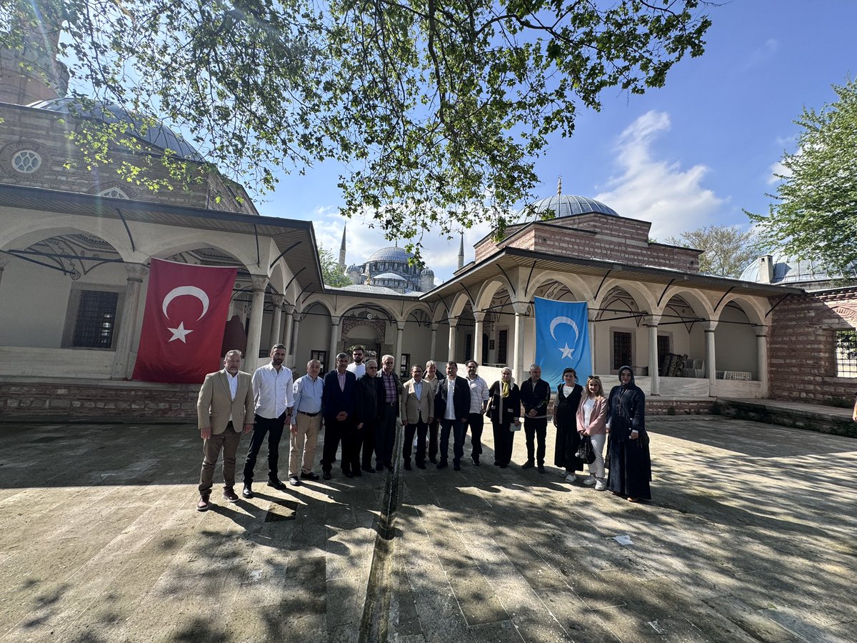 Doğu Türkistan Vakfı tweet media
