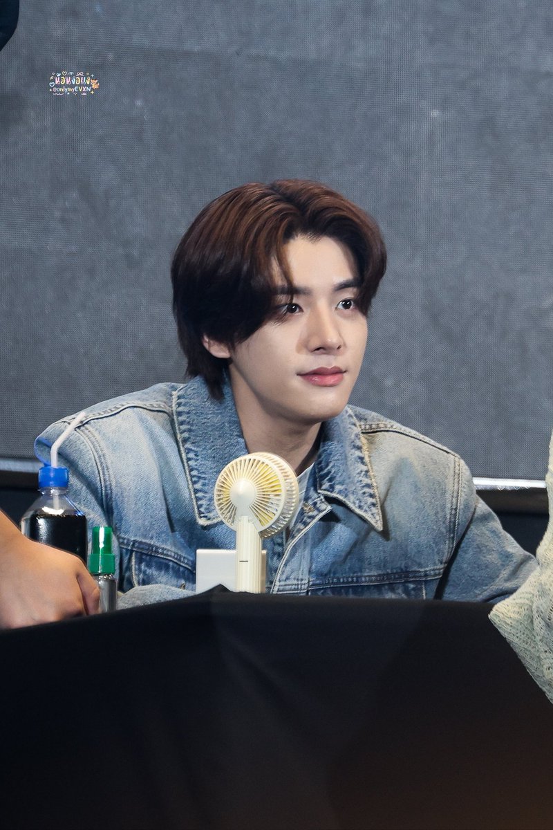 [260509] [JAKE] ENHYPEN Fansign in Thailand

Puppy🦮🦮

#JAKE #ENHYPEN #제이크 #엔하이픈 #ShopeexEnhypen2026
