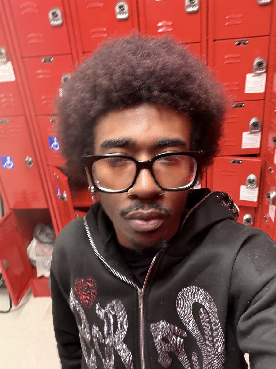 jay_huncho21's tweet photo. coo lil dump..or whatever https://t.co/1wUzrm9Urm