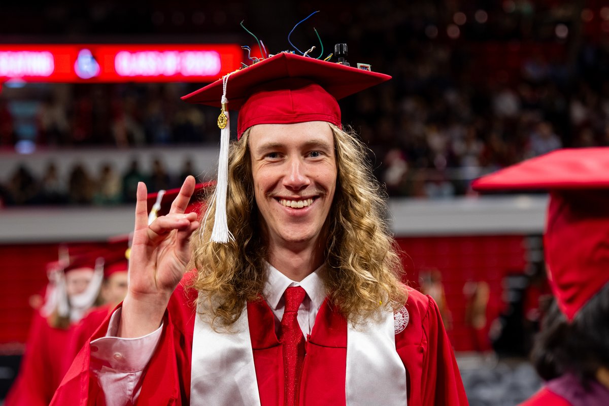 ncstateece's tweet photo. Congratulations to the Spring 2026 graduates of NC State Electrical and Computer Engineering. From long nights to breakthrough discoveries, you are ready to make an impact. Congratulations, Class of 2026.

Flickr album 📸
https://t.co/CV2APUlw4W https://t.co/6VFso71hS6