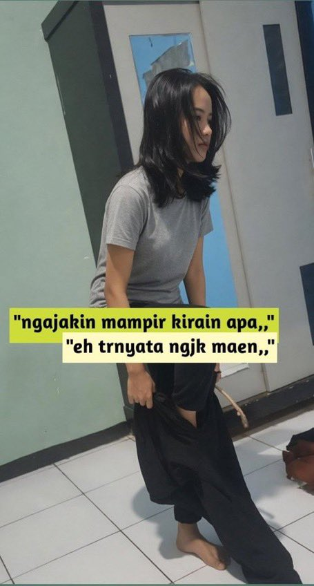 relapsve's tweet photo. videy viral asupan hari ini, kena jebak sama mantan 

https://t.co/5Jeqx8J3ke https://t.co/fgqLyDqaw1