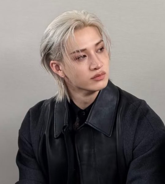 witch1vy's tweet photo. insane resting face… like who just looks like that https://t.co/lk6cfH3Svu