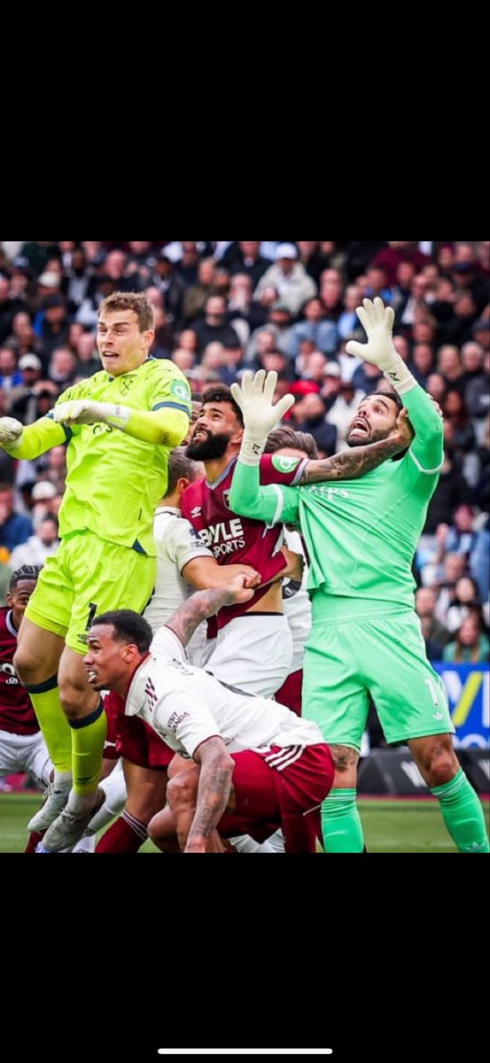 WHUmax⚒️ tweet media