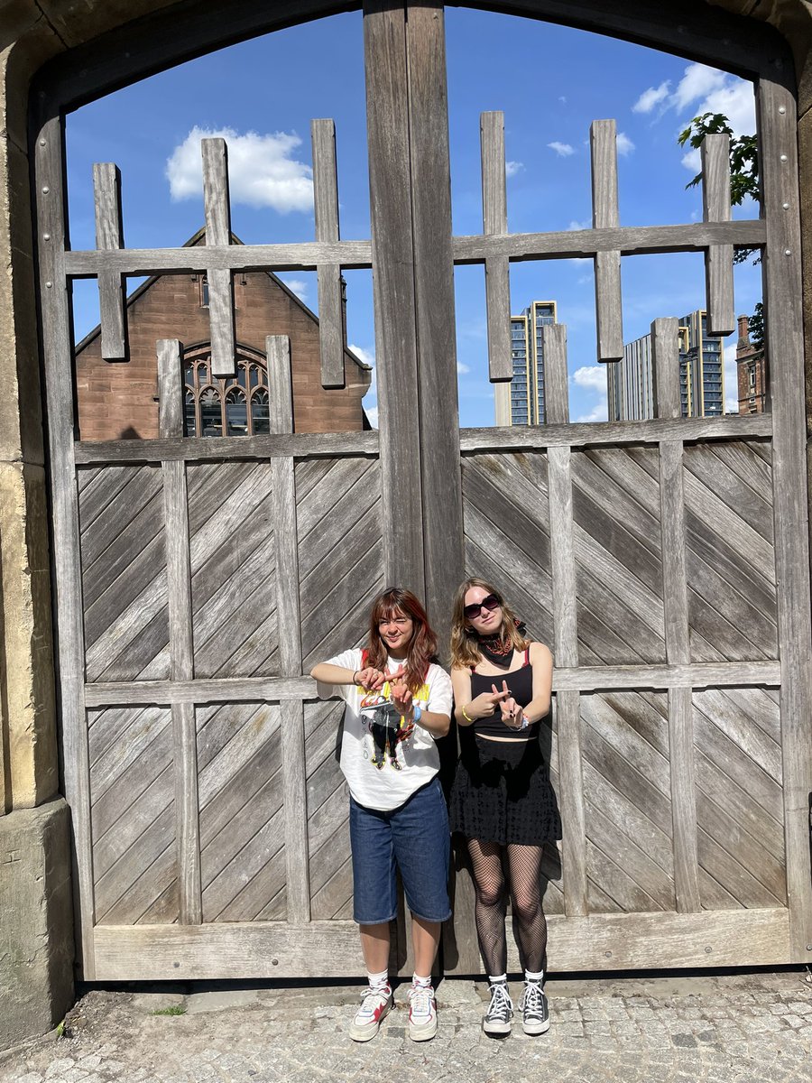 blurryreets's tweet photo. A year ago today the Clirt was born @matt_tfm and I also met @nedsbathtub - sleeping on the streets of Manchester was 0/10 don’t recommend https://t.co/e4AyKTCqIe