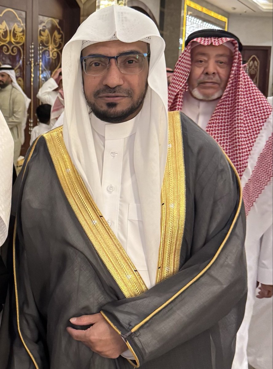 Alamrei135's tweet photo. الحمدلله الذي بنعمته تتم الصالحات
نبشركم بعودة دروس شيخنا #صالح_المغامسي حفظه الله بعد انقطاع طويل..
وبداية أول دروسه في المسجد النبوي بإذن الله
يوم الأربعاء القادم بعد صلاة العصر
في تفسير قوله تعالى: (وإذ بوأنا لإبراهيم مكان البيت ألا تشرك بي شيئا)
📍سيكون الدرس في الجهة الغربية https://t.co/UXf6RDEyIw