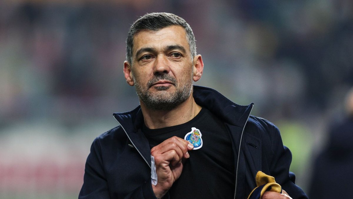 Fazer 91 pontos na Liga não é para todos. Investimento de 122M VS investimento de 36M, numa época em perdeu o melhor jogador em Janeiro.

De longe o melhor treinador da história recente do Porto!