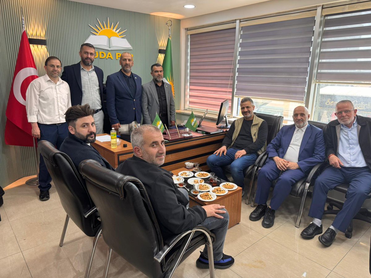 HÜDA PAR Beylikdüzü İlçe Olağan Kongremizi bugün gerçekleştirdik. Yeni dönemin hayırlara vesile olmasını diliyor, emeği geçen herkese teşekkür ediyorum.