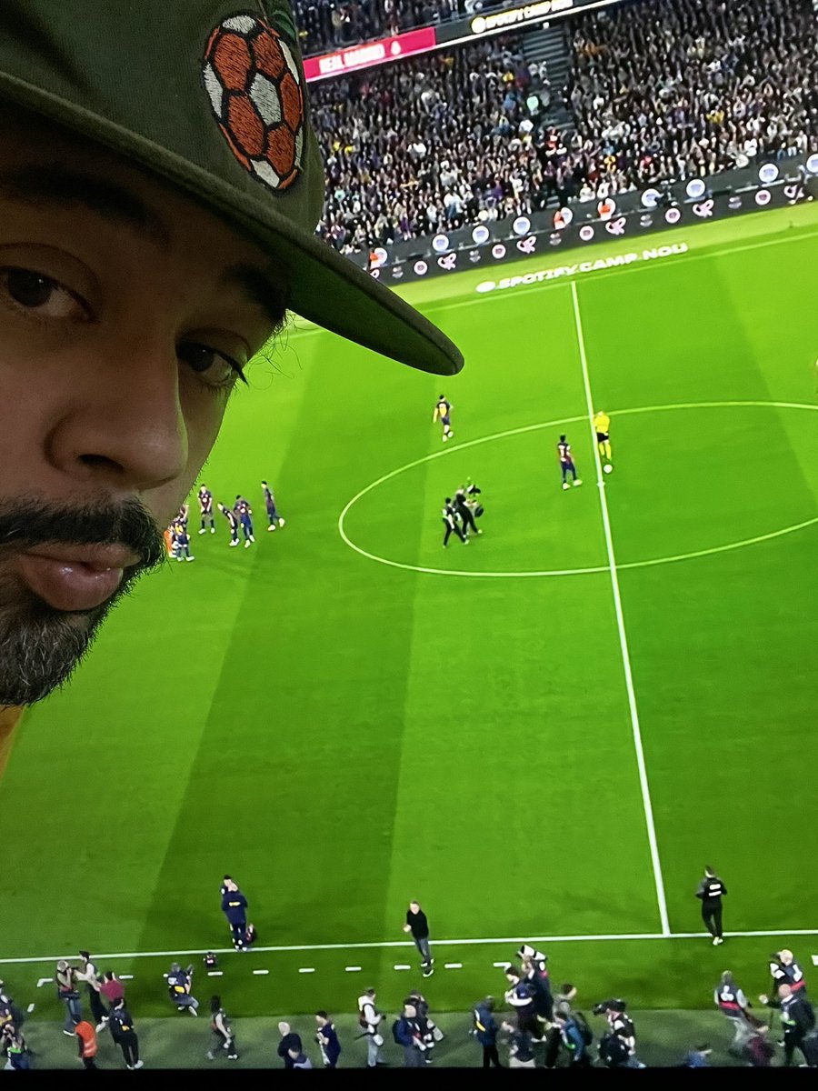 HermanosFChat's tweet photo. Who do you got?

#ElClásico https://t.co/gW5kdCnJlf
