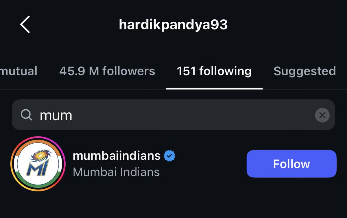 aakash_1105's tweet photo. Hardik is still following MI! 

Stop the fake news! 

#IPLonStar #MI https://t.co/rTe0dZGLrV