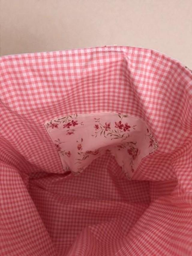 sewingfromsammy's tweet photo. Forget fast fashion β meet your forever bag. π Handmade Quilted Tote: every stitch hand-done, every pattern unique. Quiet luxury, your rules. From desk to dinner, the low-key flex you need. π« #InvestInArt #HandmadeTote #QuiltedBag #SlowFashion https://t.co/euVATbd7Sn