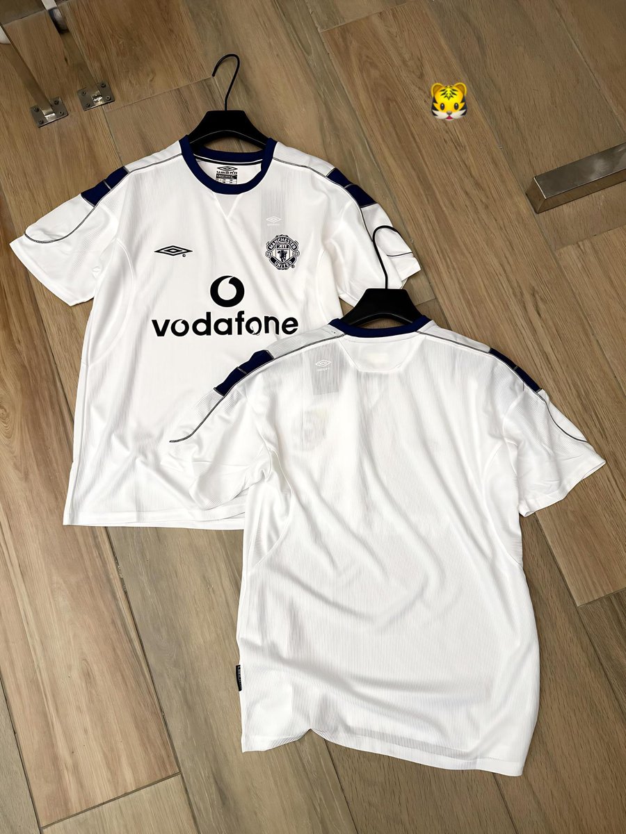 IamCharles_00's tweet photo. Manchester United Retro 

🏷️ 25,000 https://t.co/LxaTURr4G9