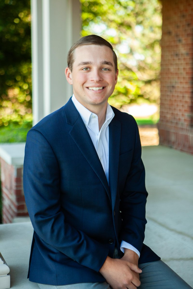 KirbyWealth's tweet photo. Happy Birthday to Noah Eyman, Investment &amp; Planning Specialist! Noah, we hope you have a great day. 🎉

A few fun facts about Noah:
- His favorite candy is Wild Berry Skittles
- His favorite non-Illini sports team is the Cubs https://t.co/8fhqjgnuqx