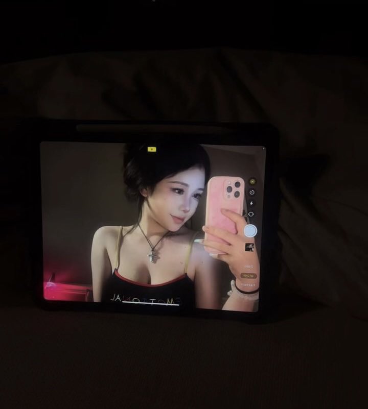 naomi ⋆.𐙚 ̊ tweet media