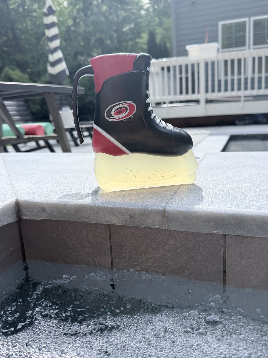 canesin7AP's tweet photo. Can confirm the beer skate holds about 2 Moscow mules. https://t.co/irdKUKSnRf