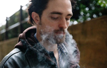 Gibboanxious's tweet photo. Happy 40th Birthday Robert Pattinson https://t.co/1jqnWVZTnW