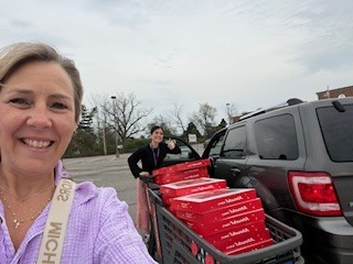AfftonHS's tweet photo. Post 19 of 26 - The AHS Attendance Team gave donuts to students who reached 95% or above attendance in Term 3 along with any students who had a 10% or better improvement in Term 3 from last year! They had over 300 students qualify for the incentive! https://t.co/uN7fvgiKnU