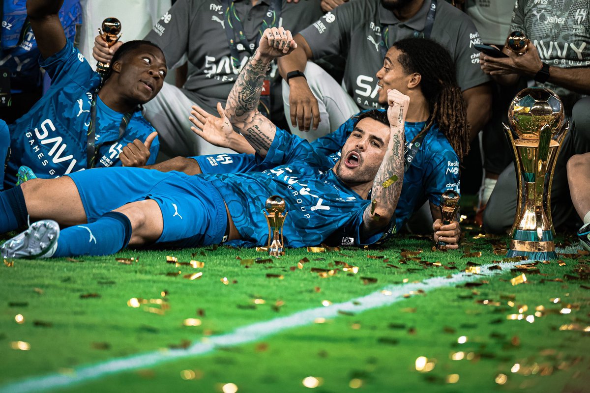 1SMi_'s tweet photo. هل فيه شي جديد؟ والله مافيه شي جديد ابدًا…

الخبر نفس الخبر الهلال يحقق لقب جديد 💙 https://t.co/eLghtE0pTA