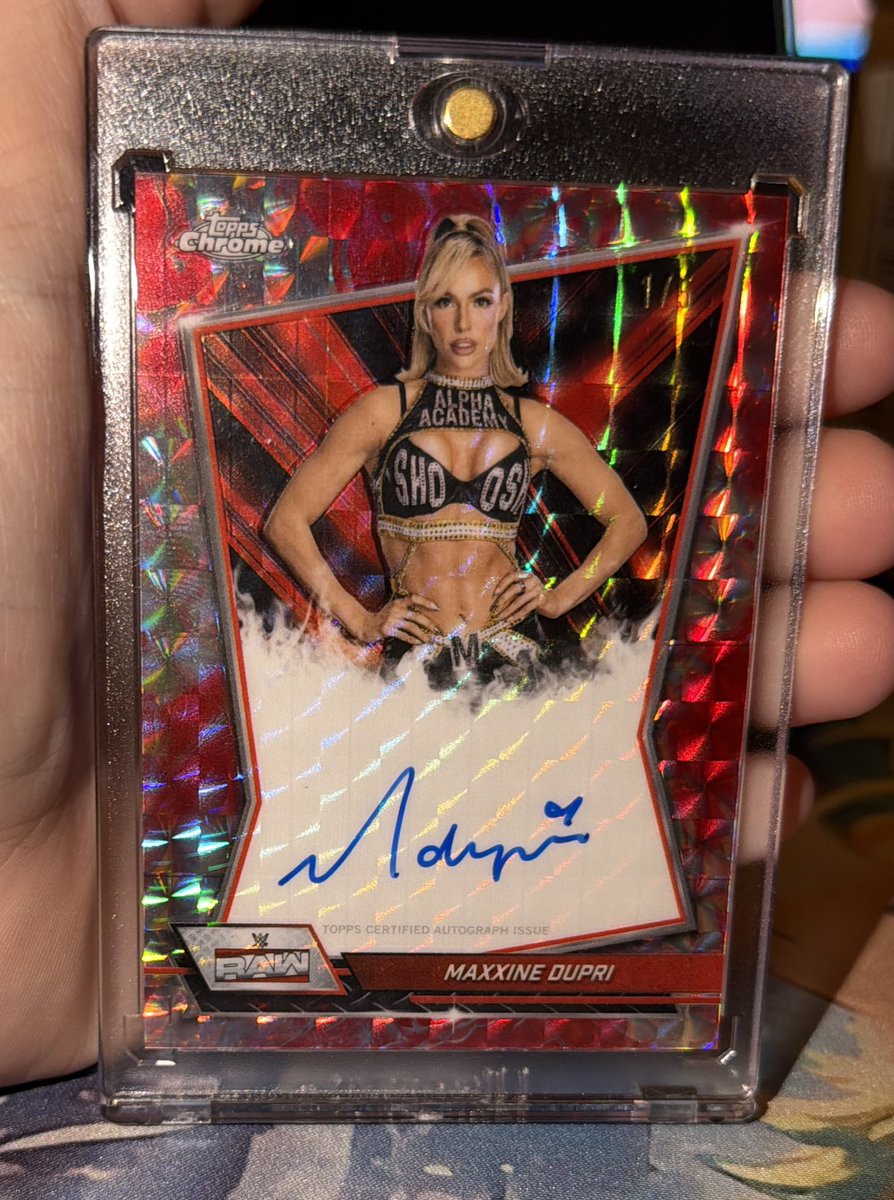 hrc0806's tweet photo. Two 🔥 I got in the mail this week. 🫶🏻 @Topps https://t.co/NLaUnAHYsH