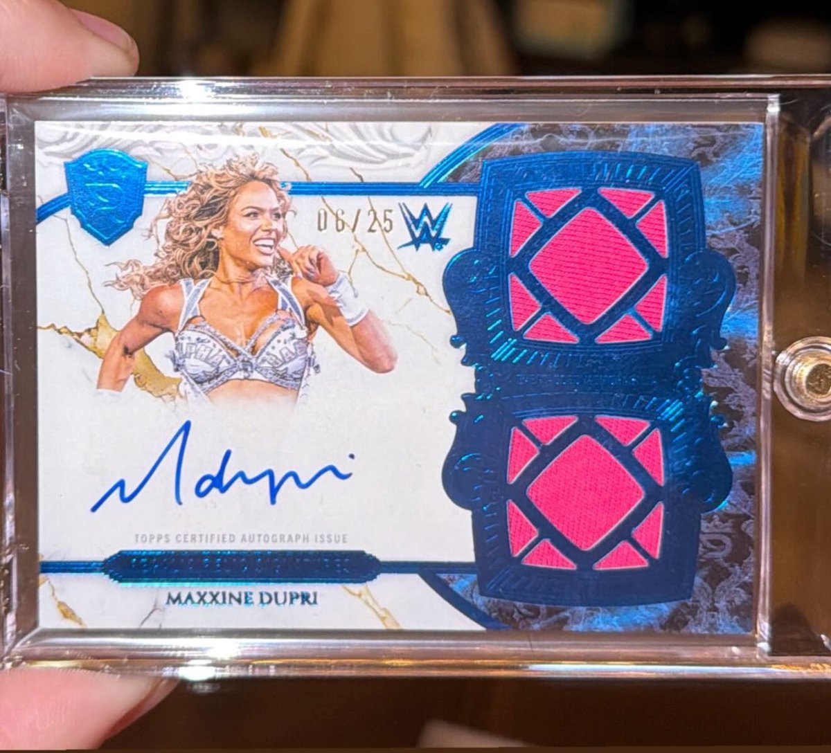 hrc0806's tweet photo. Two 🔥 I got in the mail this week. 🫶🏻 @Topps https://t.co/NLaUnAHYsH