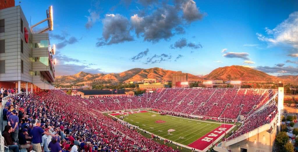 CFBHome's tweet photo. Stadium of the Night 🌚

🏟️ Rice-Eccles Stadium
📍 Salt Lake City, UT
✅ Capacity: 51,444

Home of @Utah_Football

Last two photos by @CFBcampustour https://t.co/S8pmQeei0v