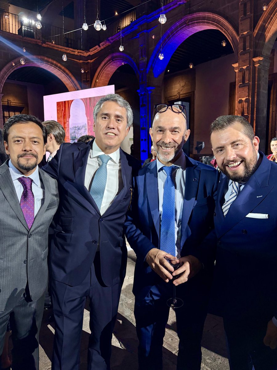 rrroreyes's tweet photo. Un honor acompañar al Emb. @FAndreUE y al Min. @jarriqui de @UEenMexico a la celebración del #DíaDeEuropa; se viene un capítulo de colaboración sin precedente, una diversificación estratégica para nuestro comercio, e inversiones europeas clave en nuestro país. ¡Enhorabuena! https://t.co/pUTDsewvcT