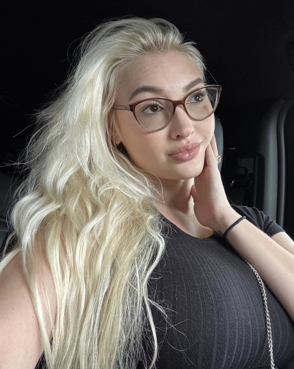 Anna Faith tweet media