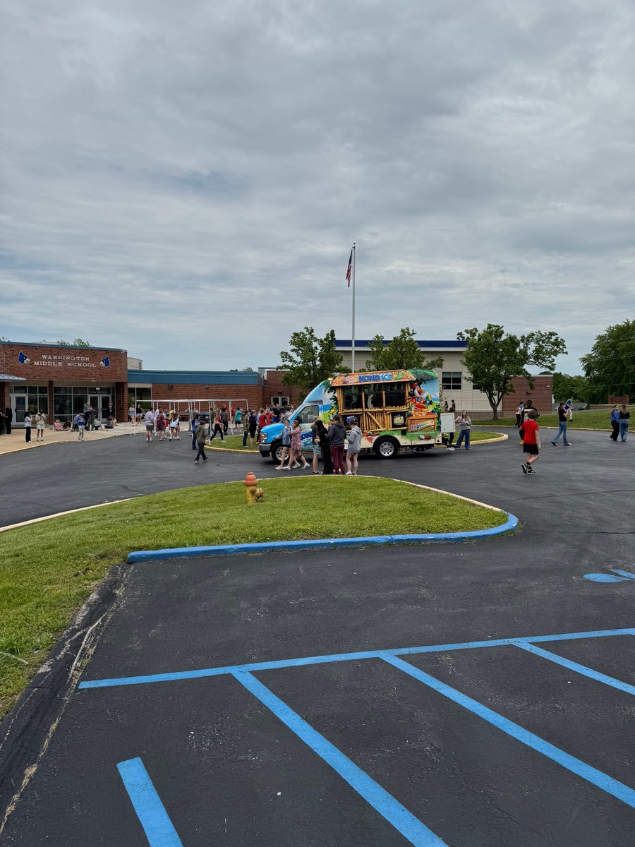 WMSSDOW's tweet photo. Spring Fling https://t.co/QQFWZpnhuv