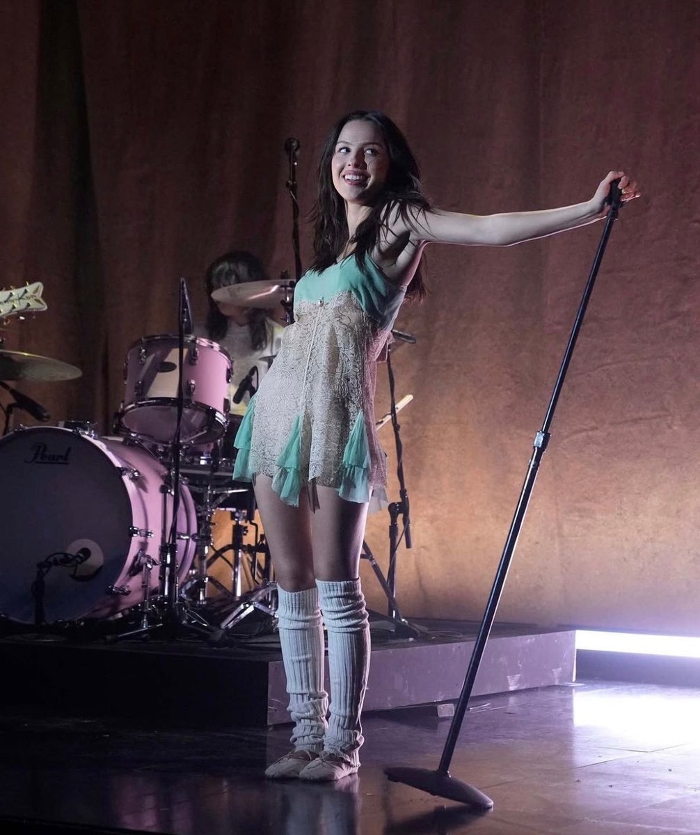 gray ✮ so in love ♡ tweet media