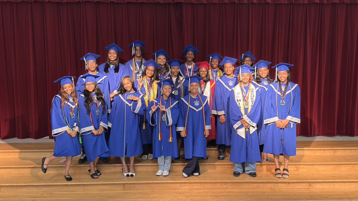 CoachBoog_'s tweet photo. I wasn’t here when you came through but it seems like you turned out ok. So proud, now go be great. Thank you former Tigers for coming through today to inspire our kiddos. They were so excited. #Zone3 @StonewallTell @FultonCoSchools @NPorter17 @westlakelions @Creekside_High https://t.co/bP10Z0QPhI