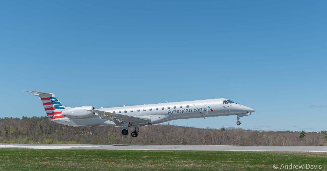 Worcester Airport tweet media