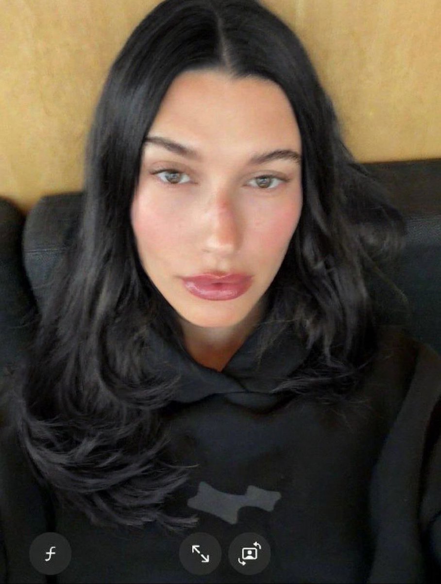 benobiebs's tweet photo. THIS IS HAILEY BIEBER OR HAILEY BALDWIN, se me cayó la quijada 😻 https://t.co/cQugYpidN6