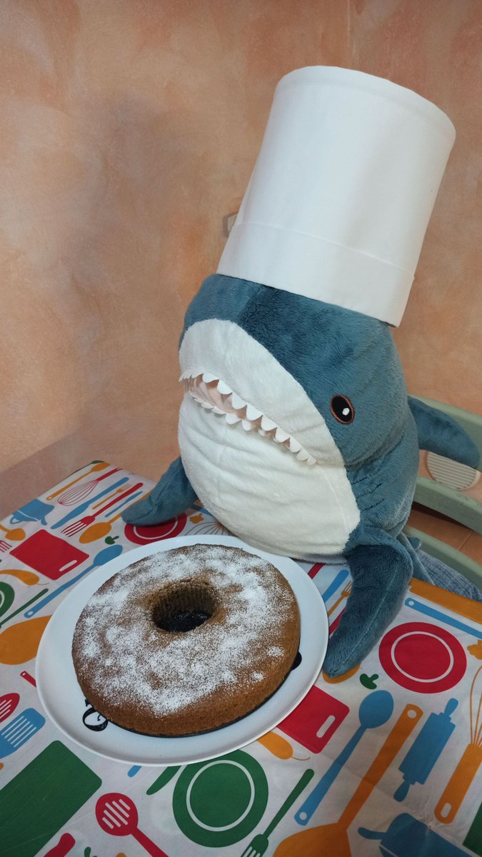 GiraffaV's tweet photo. Today is Mother’s Day and to celebrate, Chef Lasagna prepared this coffee bundt cake.
Human's mom, we love you so much!
Human, you’re spreading flour everywhere!
I’d better cover myself before I get messy!
Happy Mother’s Day to all moms!

#IKEAのサメ #ikeashark #lasagna #mom https://t.co/R4rJ29x1zW