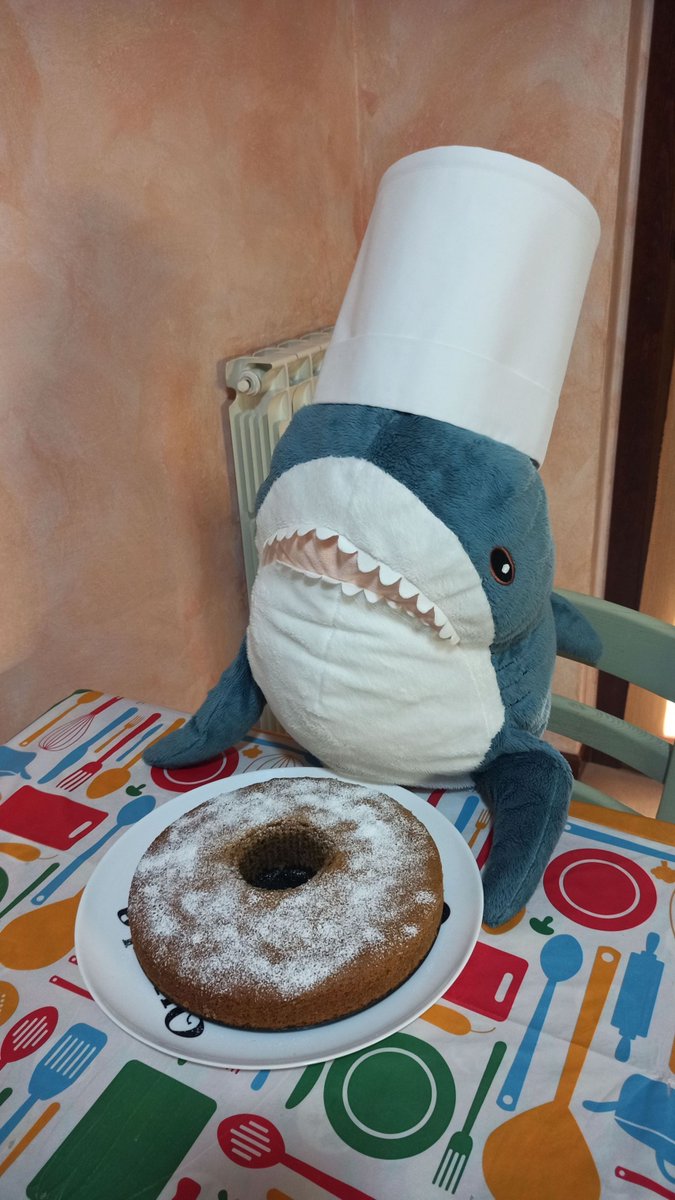 GiraffaV's tweet photo. Today is Mother’s Day and to celebrate, Chef Lasagna prepared this coffee bundt cake.
Human's mom, we love you so much!
Human, you’re spreading flour everywhere!
I’d better cover myself before I get messy!
Happy Mother’s Day to all moms!

#IKEAのサメ #ikeashark #lasagna #mom https://t.co/R4rJ29x1zW