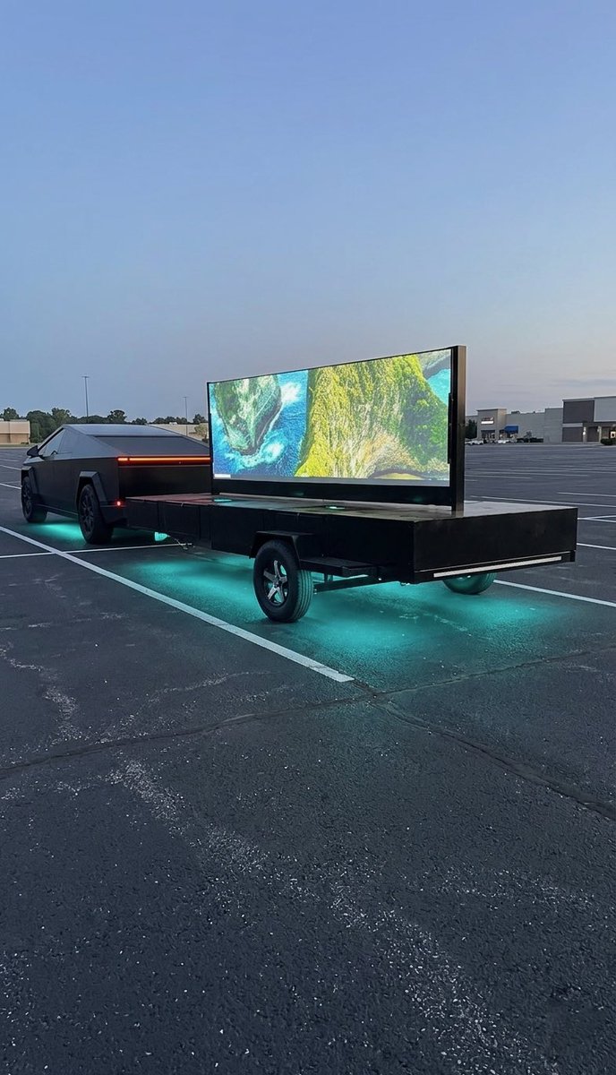 Orrobuilds's tweet photo. 1 boat trailer and 5 filing cabinets.

Somehow turned it into a digital billboard trailer

Boat trailer= FREE
5 filing cabinets =$120
4 Projectors=$320
Screen=$150

#buildinpublic #digitalbillboard #mobilebillboard https://t.co/91iAaJwNZG