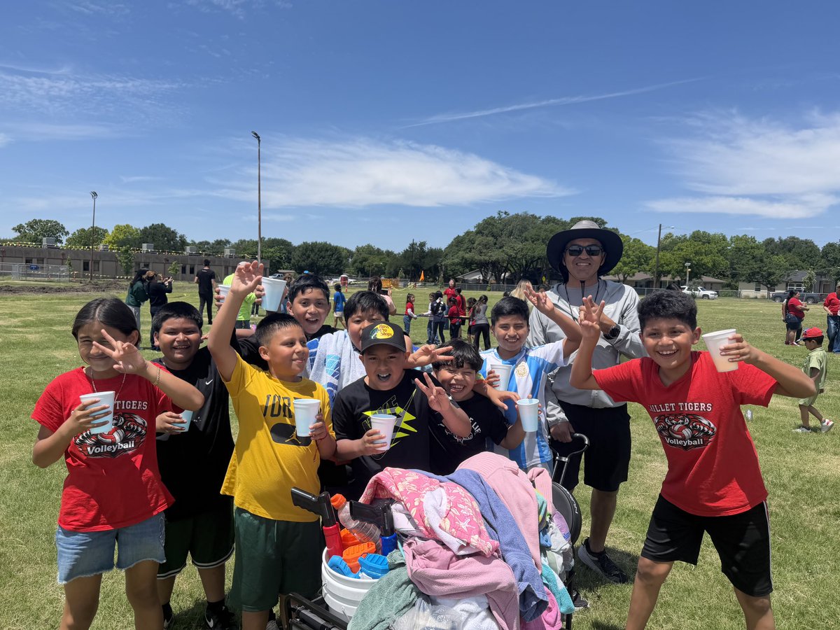 FPCaillet's tweet photo. Perfect weather, lots of smiles, and nonstop fun made Field Day at Caillet amazing! ☀️🎉 Students, teachers, and parents enjoyed a great day together! ❤️@wtwhitevt @Region6_DISD https://t.co/g9lkg5Uxtj