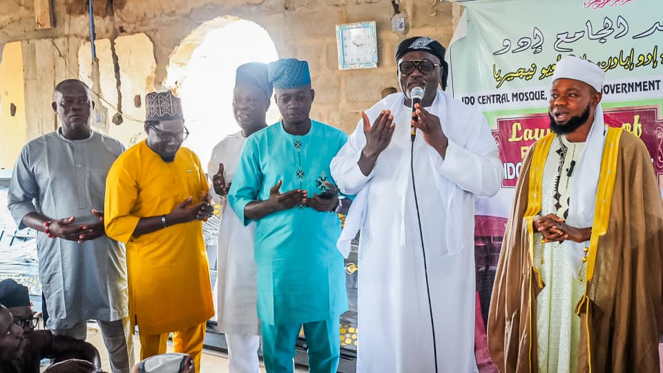 AdedejiOdidiOmo's tweet photo. I remain deeply grateful for the warm reception, prayers, and fatherly counsel - ASOO
#oyosouth
#oyostate
#senatorial
#odidiomo https://t.co/LDSvz63YJw
