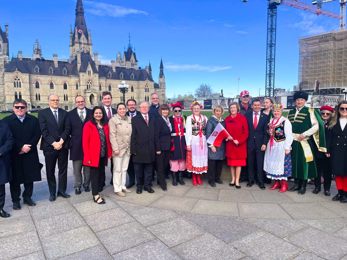 HelenaJaczek's tweet photo. It's Polish Heritage Month. As Chair of Canada-Poland Parliamentary Friendship Group, I took part in the raising of the Canadian &amp; Polish flags on Parliament Hill to honour the contributions of Polish Canadians &amp; the enduring bonds between our 2 countries. https://t.co/8x3WVIfxS8