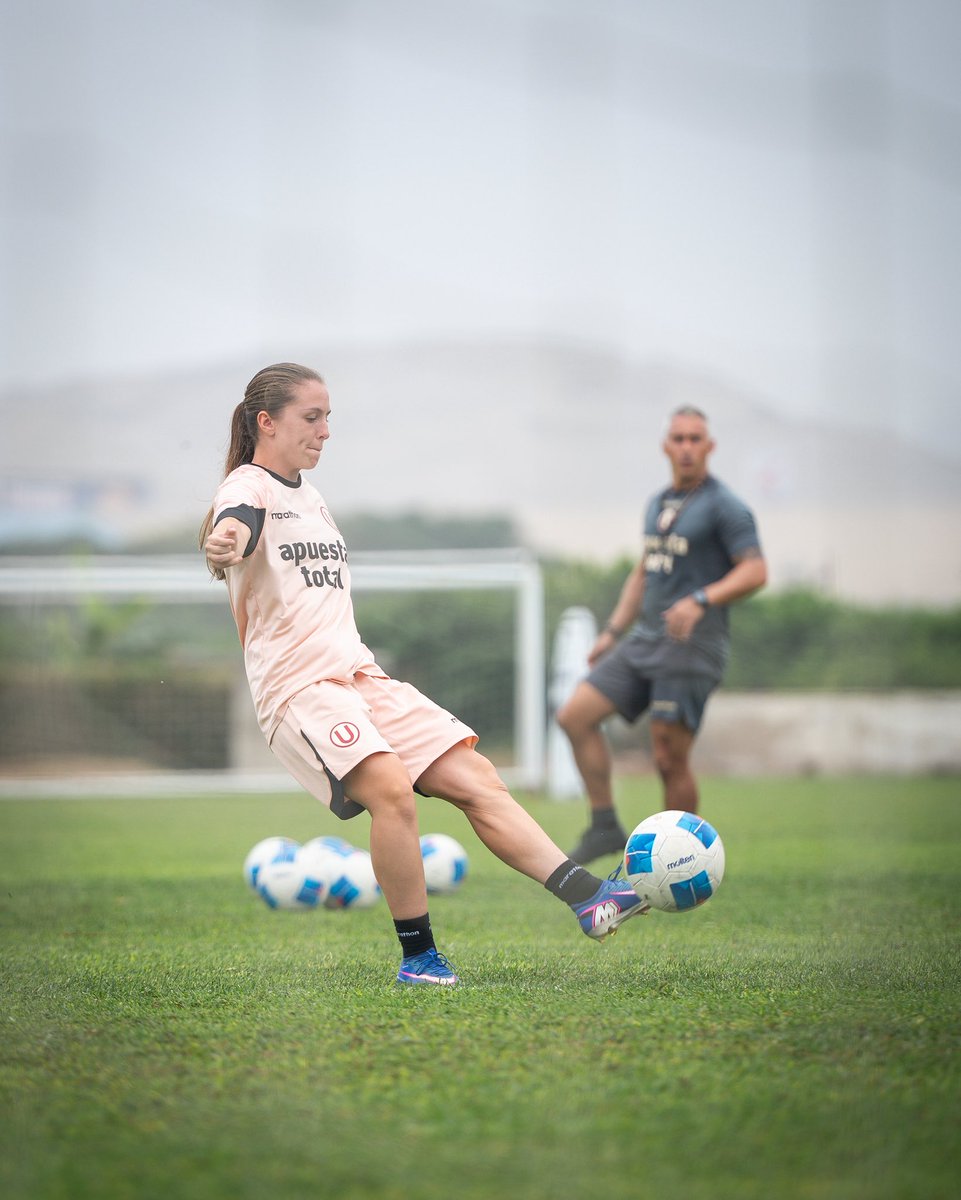 FutFemeninoU's tweet photo. 𝗘𝗦𝗧𝗔𝗠𝗢𝗦 𝗟𝗜𝗦𝗧𝗔𝗦 💪

🎟️ ¡Mañana todos con nuestras Leonas! ▶️ https://t.co/U0wMxBC4CK

#ConLasLeonasHastaElFinal https://t.co/ROQm1O1GFE