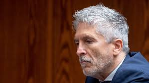 Marlaska dimite, ya tienes demasiadas marcas en las cachas de tu revolver. Hoy dos más.