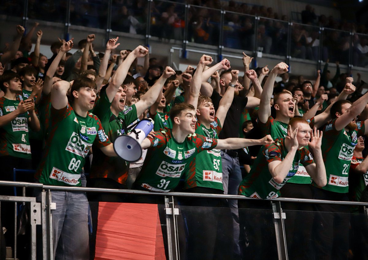 SCMagdeburg's tweet photo. Wir sind stolz auf euch alle 💚❤️

Unsere A-Jugend ist Deutscher Meister 💪 Herzlichen Glückwunsch! 
___
We’re so proud of you all 💚❤️
Our Under-19s are German champions 💪 Well done! 
_____
#SCMHUJA #HANDBALLNACHWUCHS #TALENTSCHMIEDE #DHB I 📷 Katja Müller https://t.co/JfI8TRBW0R