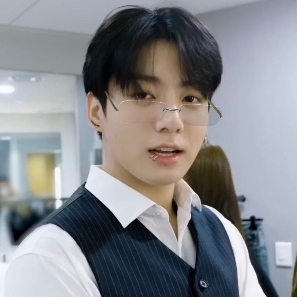 pietra VAI VER O BTS E O ENHYPEN tweet media