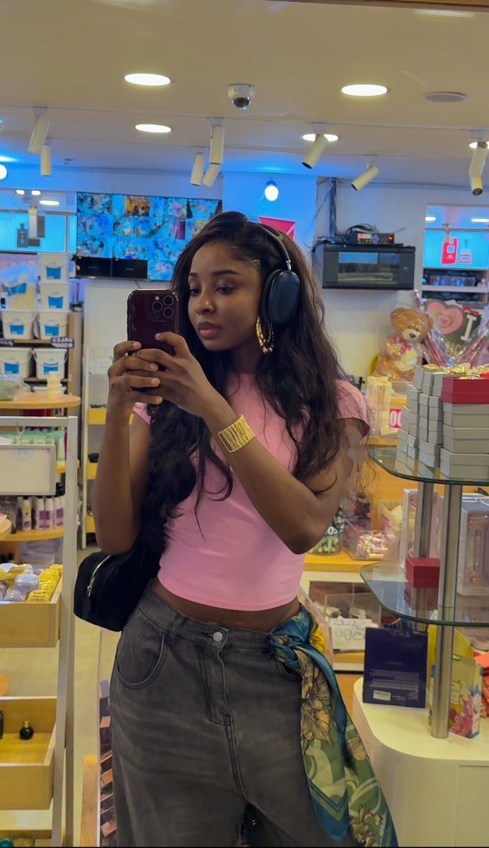 dera grey🦋 tweet media