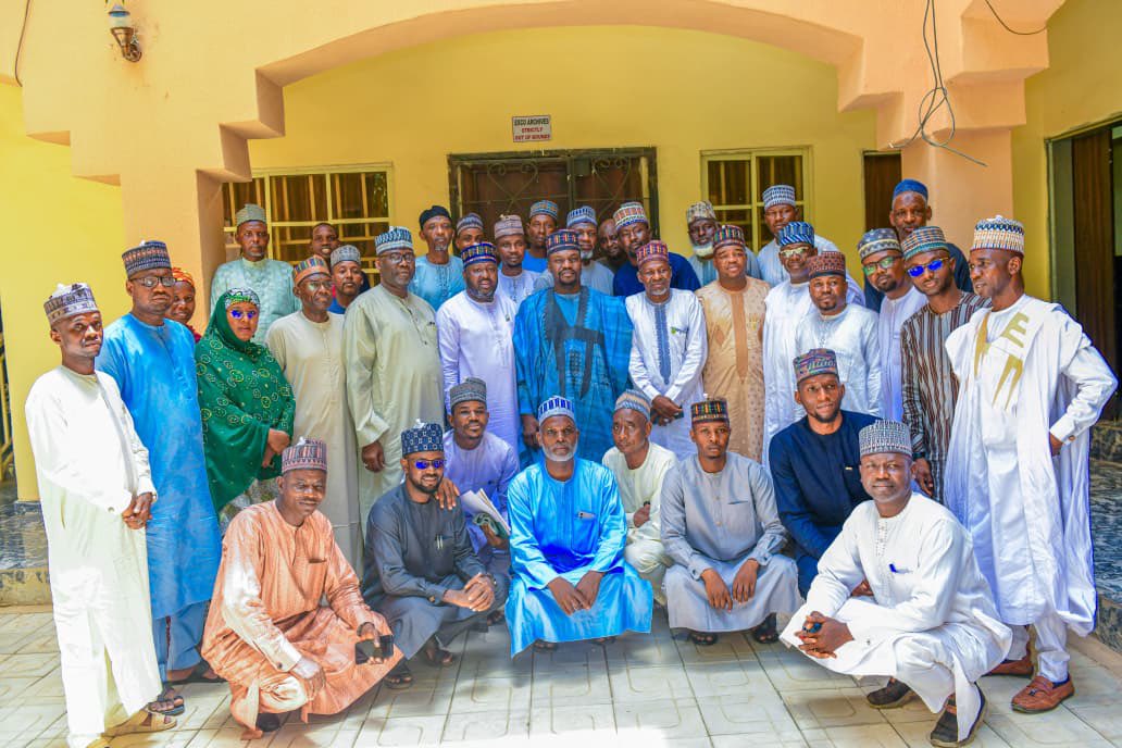 NVMAYOBE's tweet photo. NVMA Congratulatory Visit to Dr. Mohammed Goje, FRSPH.
Ag. SSG, Yobe State.
A amiable and distinguished member of the association.
May Allah guide, guard, protect and give you more wisdom. https://t.co/Hmr8bFpkZP